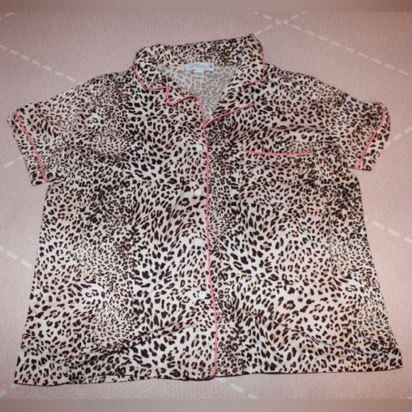 In Bloom By Jonquil Other - In bloom by Jonquil Women’s Medium Leopard Pajama Top